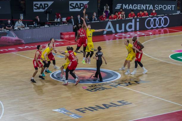 逆境中的扳 逆境中的扳